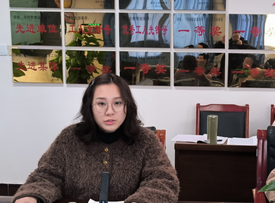 初三年級(jí)開學(xué)工作會(huì)254.png